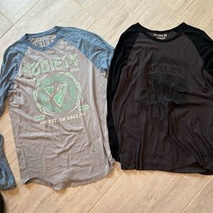 2 men’s colorblock long sleeve shirts from the Buckle